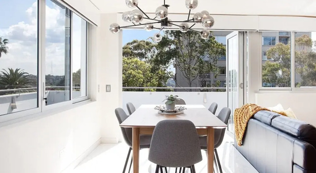 Perfect Located 2-bed With Spacious Balcony & BBQ