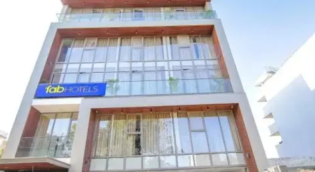 FabHotel Luxe Stayz 39, Забронировать Отель Гургаон 