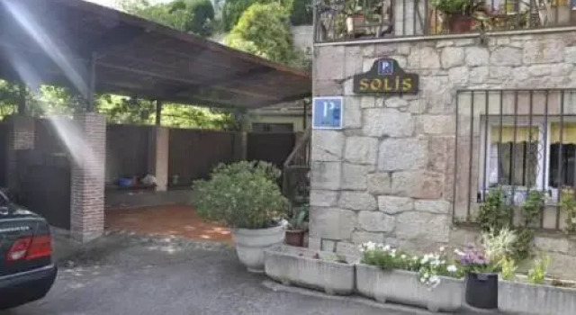 Pensión Solís, Prenota Affittacamere Hotel a Asturie con parcheggio, Parcheggio