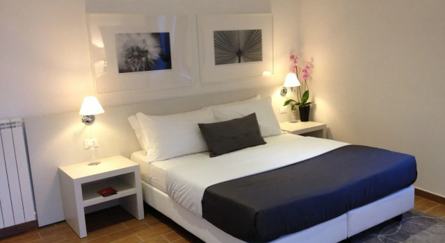 Rest Guesthouse, Reserva ahora Hotel Hoteles en El Lacio con aparcamiento, Aparcamiento