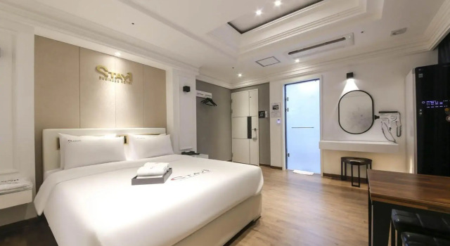 Люкс Stay Hotel