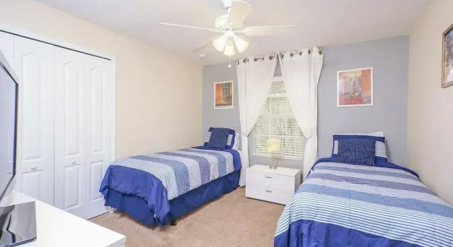 5 s at Paradise Palms 87375 5 Br townhouse by RedAwning, Buchen Sie Hotel Hotels in Four Corners mit Pool, Schwimmbad