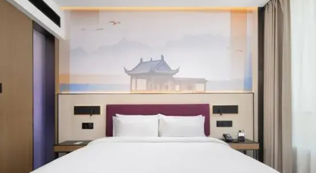 Люкс Business Hampton by Hilton Jiujiang Changhong Revenue