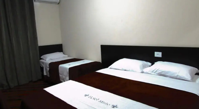 Четырёхместный номер Standard Hotel Minho - Ótima Escolha Próximo à 25 de Março, Brás, Bom Retiro, Metrô e Hospital da Mulher - Café da Manhã Incluso - Estacionamento em Frente