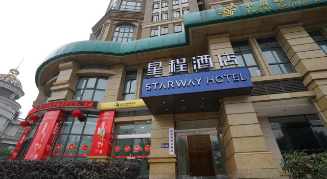 Starway Hotel Yibin Laiyin, Reservar Hotel Yibin Sichuan