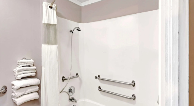 Четырёхместный номер Standard Knights Inn Austell