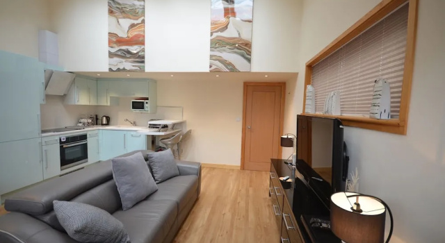 Silvergrove Cottage, Varaa Lomakoti Mökit kohteessa Merseyside, Mökki