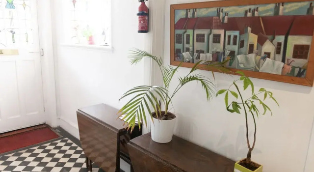3 BR by Hampstead Heath W/terrace + Parking