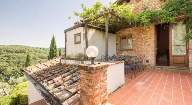 Апартаменты Awesome apartment in Montaione with Outdoor swimming pool, WiFi and 3 Bedrooms