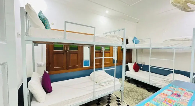 Jaisalmer Hostel Crowd, Забронировать Хостел Отели штата Раджастхана с парковкой, Парковка