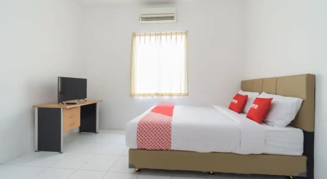 Rotterdam Guest House by OYO, Varaa Matkakoti Curug West Java