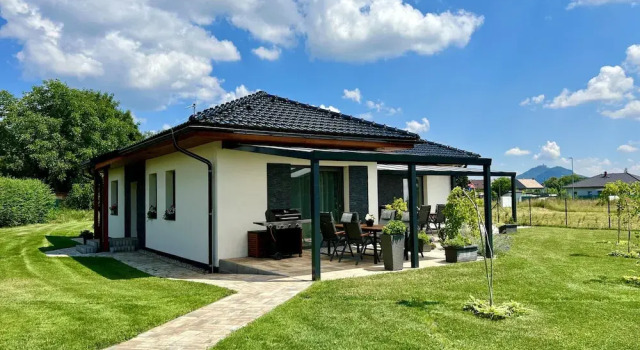 Villa in Doksy With Barbecue, Забронировать Вилла Коттеджи Macha Lake, Коттедж