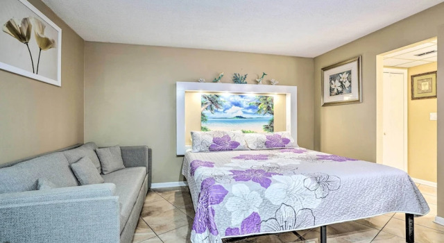 Апартаменты Chic PCB Condo w/ Pool Access + Beachfront Balcony