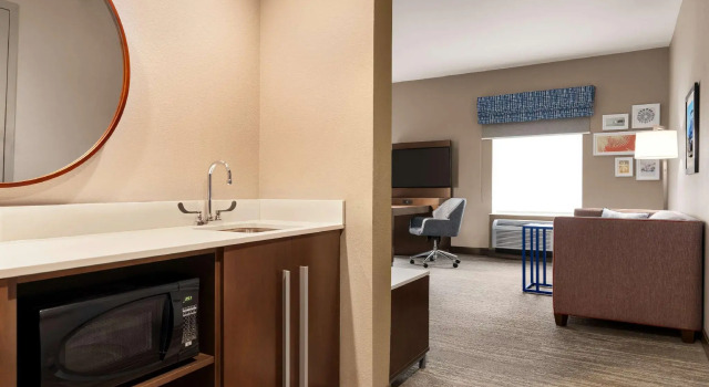 Четырёхместный номер Standard Hampton Inn & Suites Ocean City West
