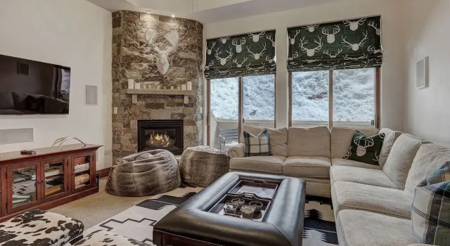 Plaza Level Luxury 3br -right In Beaver Creek Village 3 Bedroom Condo by RedAwning