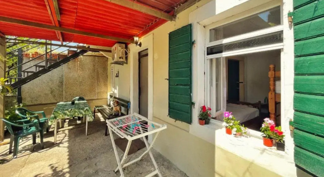 Апартаменты 1-bedroom apartment with 3 beds + private parking
