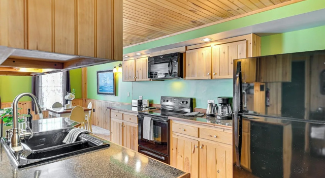 Апартаменты Pet-friendly Boonville Apt w/ Deck on Main Street!