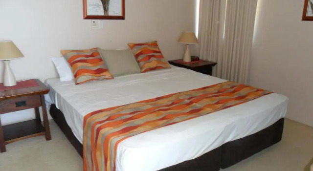 Апартаменты Superior Grosvenor Beachfront Apartments Surfers Paradise