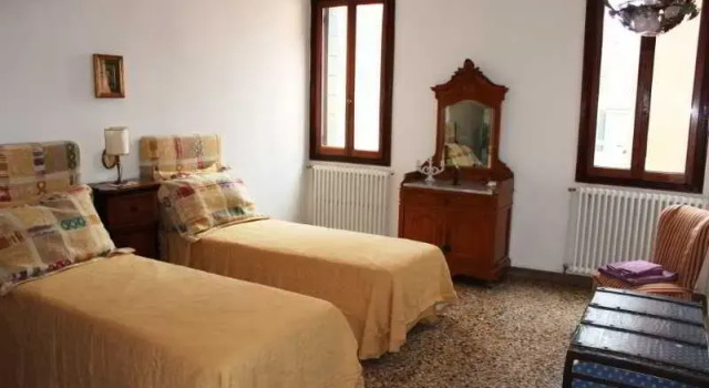 Relais Campo Santa Margherita, Забронировать Отель Дорсодуро Венеция, рядом с Constitution Bridge