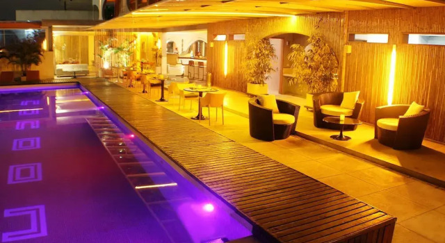 Cocoon Hotel & Lounge