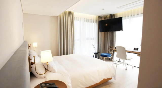 Люкс с видом на город NewCZ Gwangan Hotel