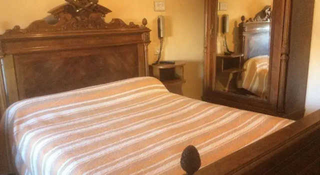 Hôtel Du Commerce, Rezerwuj Hotel Pont-de-Vaux Ain