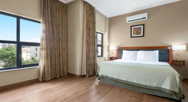 Двухместный люкс Hawthorn Suites by Wyndham Abuja