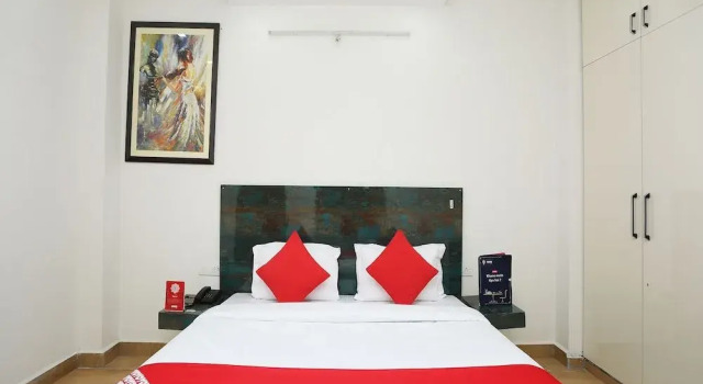 OYO 26625 Bleu Ville Prime, Varaa Hotelli Faridabad Haryana