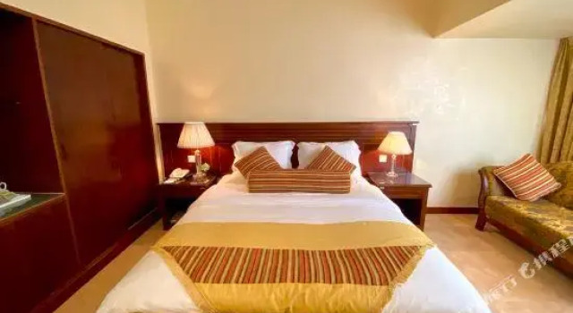 Люкс Deluxe Oriental Silk Hotel - Guangzhou