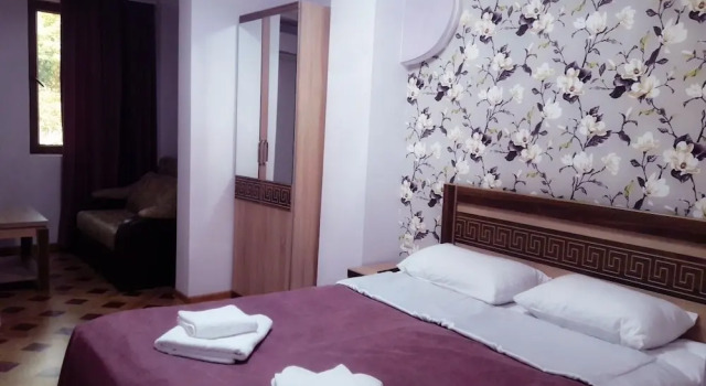Номер Comfort Georgian Palace Hotel
