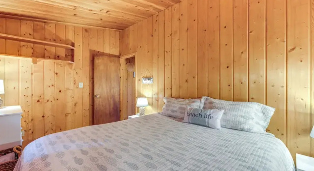 Bayfront Retreat w/ Private Beach in Birch Bay