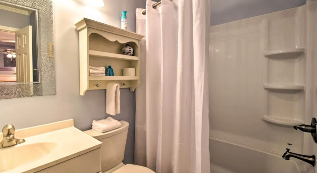 Апартаменты c 1 комнатой Hilton Head Beach and Tennis Pickleball Villa-Beach & Pool