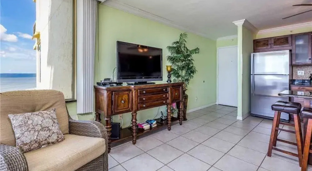 Estero Beach & Tennis 805A1 - One Bedroom Condo, Забронировать Отель Отели Истеро с парковкой, Парковка