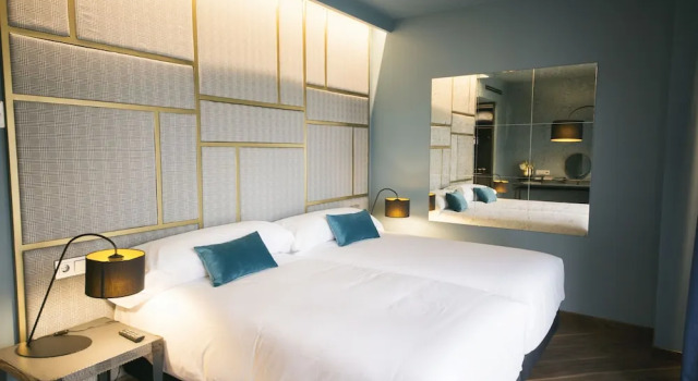 Трёхместный номер Pamplona Catedral Hotel