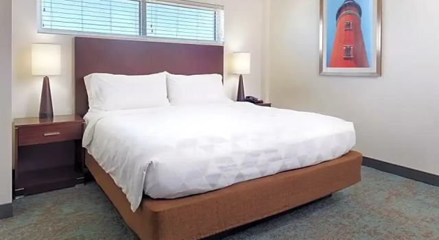 Двухместный люкс c 1 комнатой oceanfront Holiday Inn Resort Daytona Beach Oceanfront by IHG