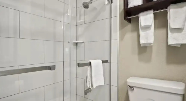 Двухместный люкс Deluxe Baymont by Wyndham Henderson-Northeast Denver