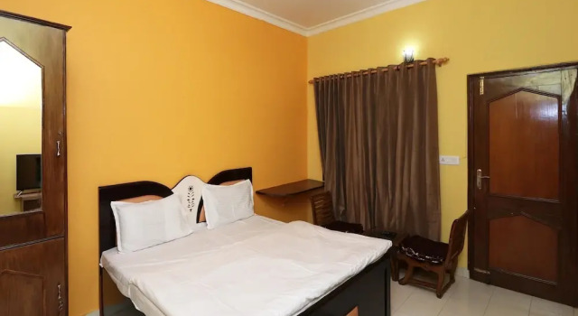 OYO 14131 Home Cozy Studio Mehragaon