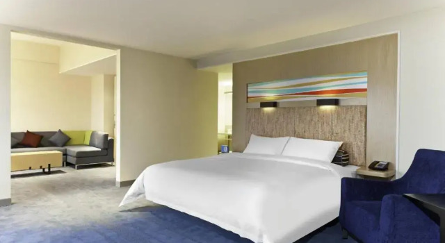 Двухместный люкс с видом на сад Aloft by Marriott Nanhai, Foshan