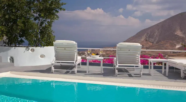 Коттедж с 3 комнатами White Cave Private Villa
