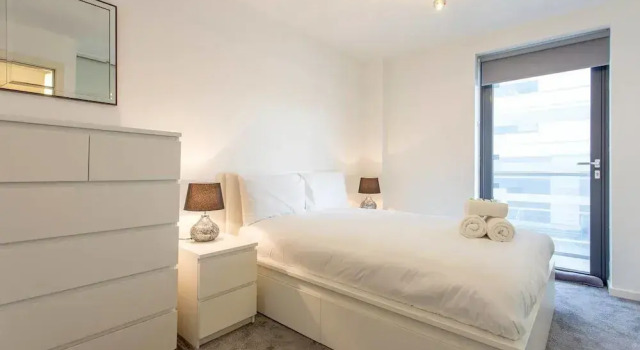 Bright Deco West End Apart Close to City Centre & Hydro W/ Parking, Забронировать Отель Отели Glasgow & The Clyde Valley с парковкой, Парковка