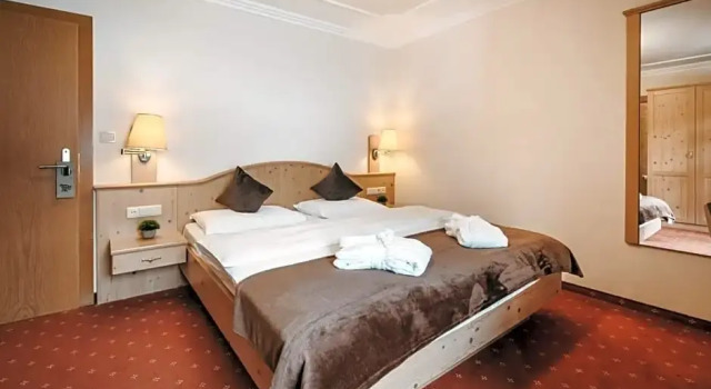 Номер Economy с балконом Hotel Plan de Gralba - das Berghotel
