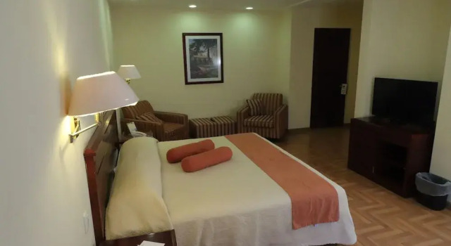 Люкс с балконом Hotel Casa Real Tehuacan