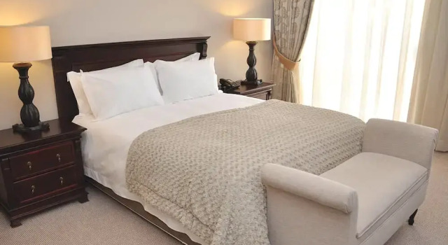 African Penguin Guesthouse  Conference, Reservar Hotel Hotéis de 4 estrelas em Pretoria, 4*