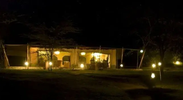 Leleshwa Camp, Забронировать Отель Отели Кикорок 4 звезды, 4*