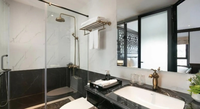 Номер Executive с видом на город MAY DE VILLE Crown Hotel