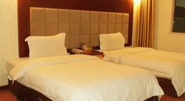 Golden Palace Hotel (Huizhou West Lake Bus Terminal), Rezervasyon Otel Guangdong otoparklı oteller, Otopark