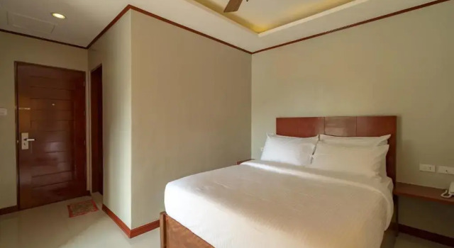 Двухместный номер Deluxe с балконом Coral Cliff Hotel