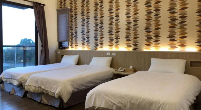 Трёхместный номер Standard с балконом Taroko Inn