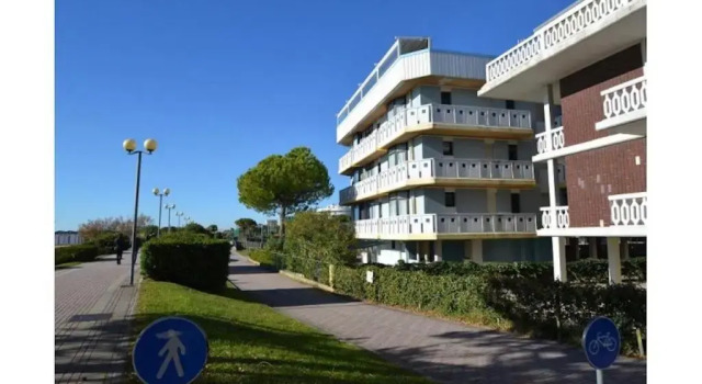 Seafront Apartment - Beahost, Prenota Appartamento Hotel a Veneto con parcheggio, Parcheggio