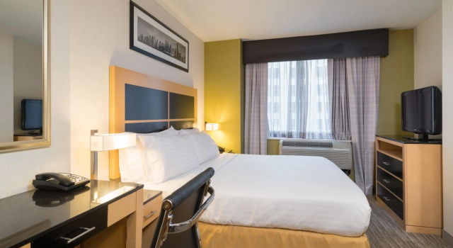 Holiday Inn Express New York City- Wall Street by IHG